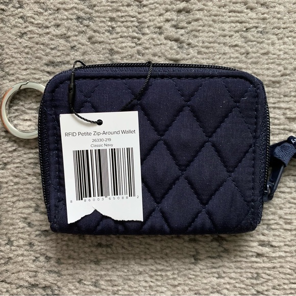 Vera Bradley Quilted RFID Petite Navy Zip-Around Wallet NWT - Picture 2 of 4